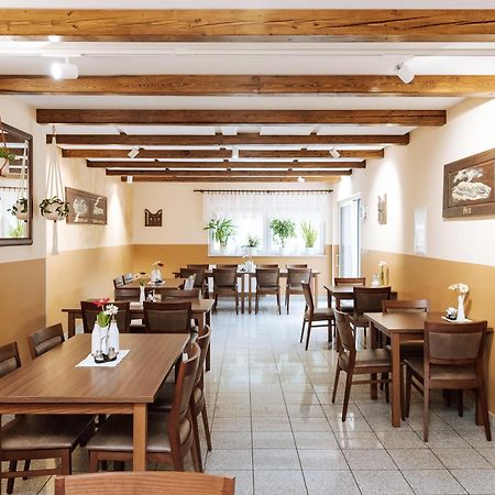 Gostisce Krivograd Hotel Prevalje Luaran gambar