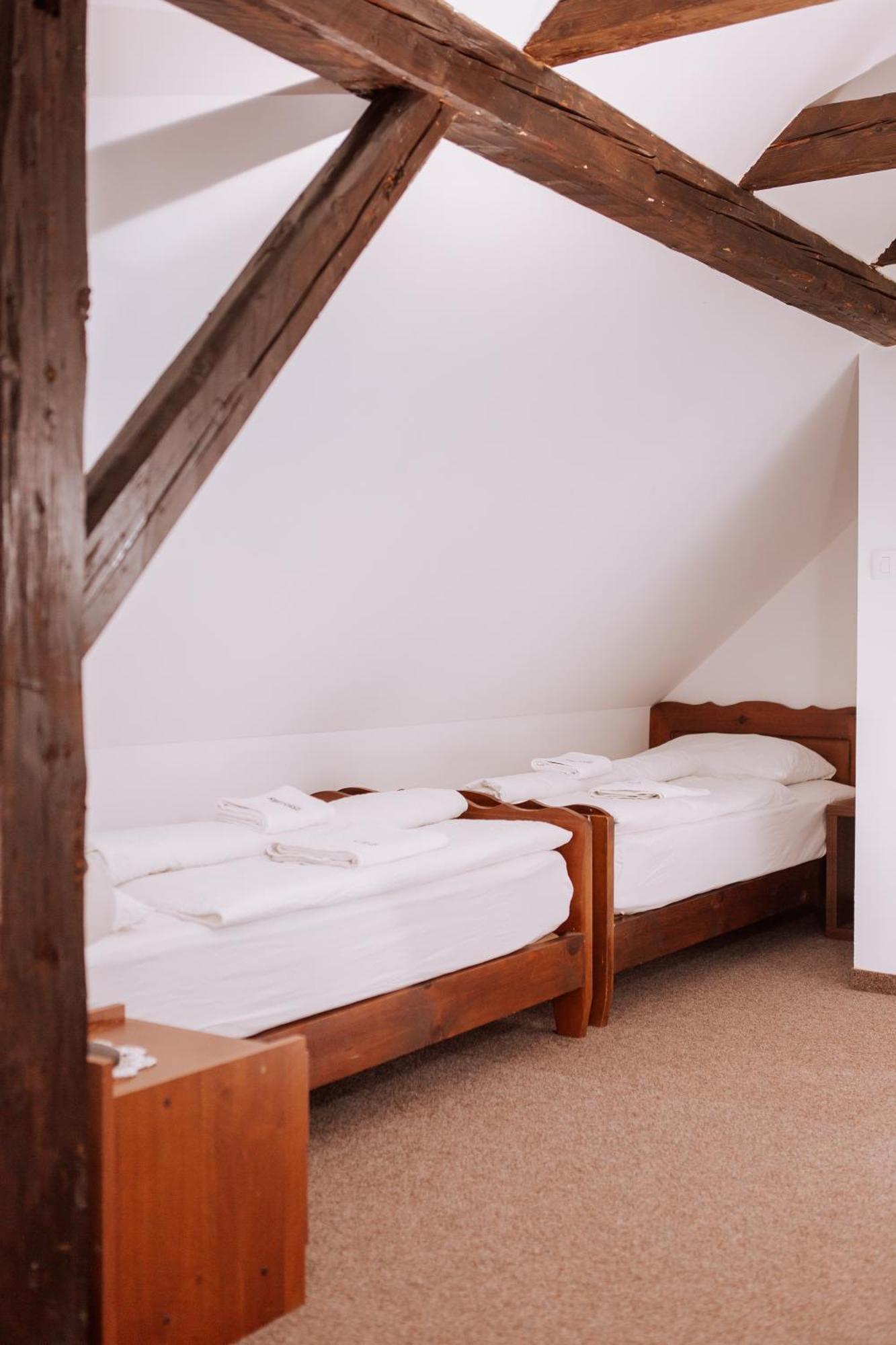 Gostisce Krivograd Hotel Prevalje Bilik gambar