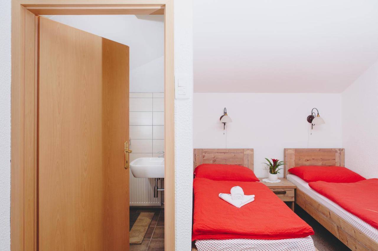 Gostisce Krivograd Hotel Prevalje Luaran gambar