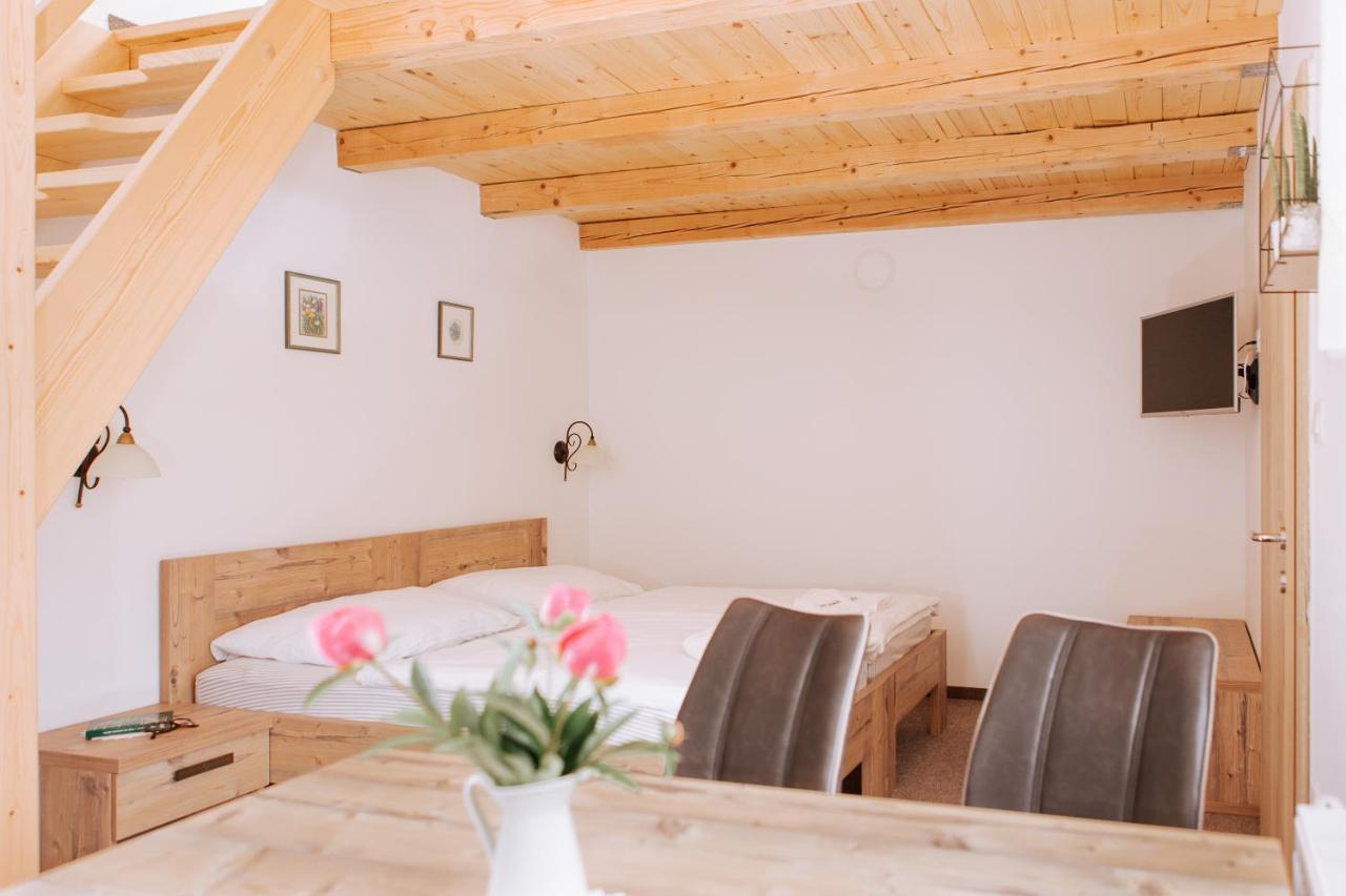 Gostisce Krivograd Hotel Prevalje Luaran gambar